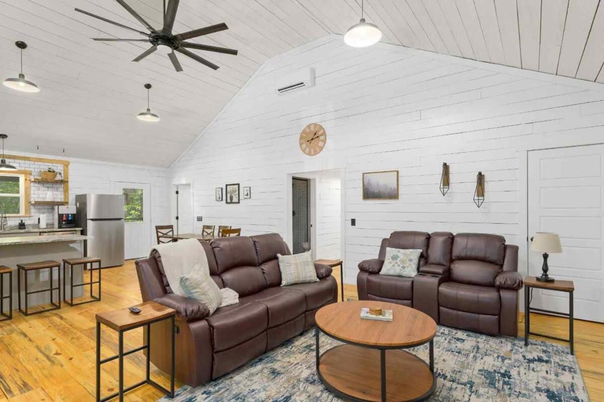 Holiday home Helen Hikes Tubing 1 Acre Fire Pit *